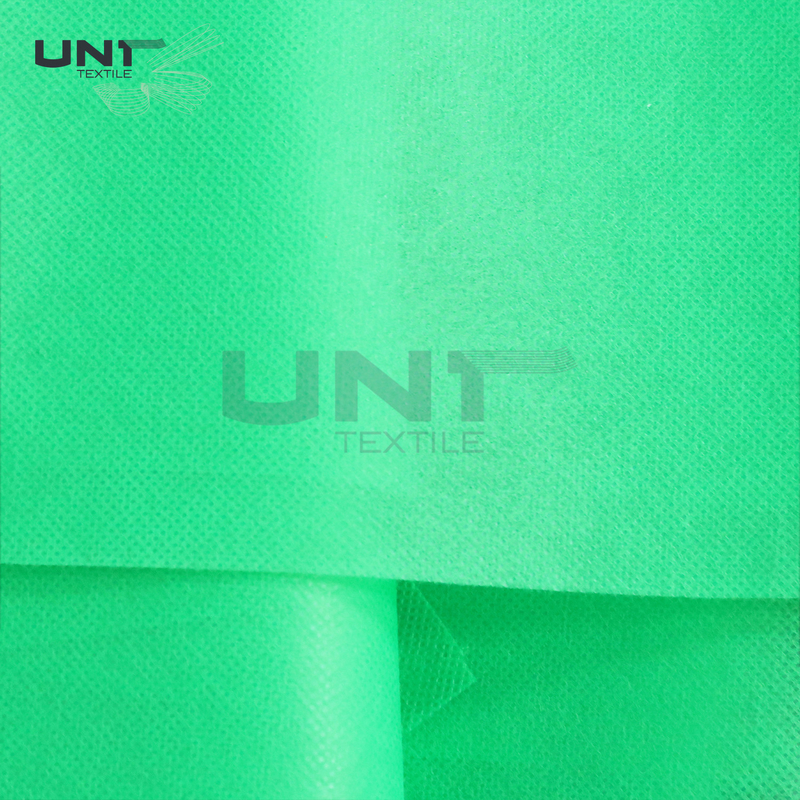 Green Biodegradable Pp Spunbond Non Woven Fabric Bernapas Untuk Penggunaan Pertanian Dan Tas